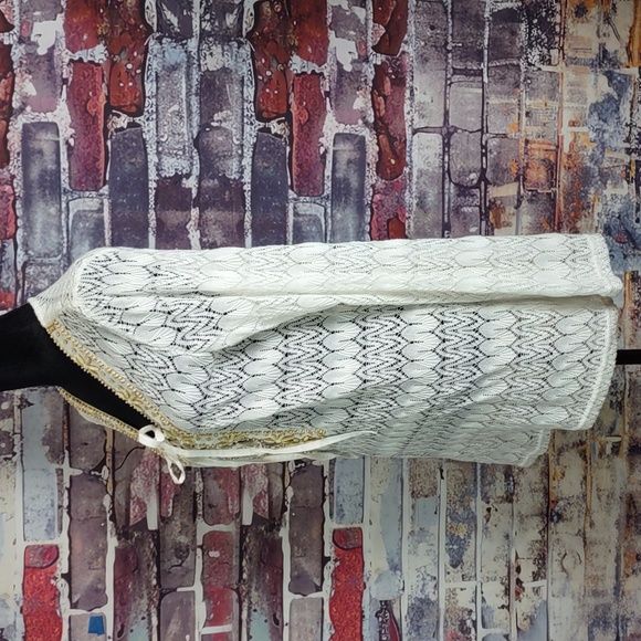 Mono Reno Embellished Lace Tunic - Picture 2 of 8